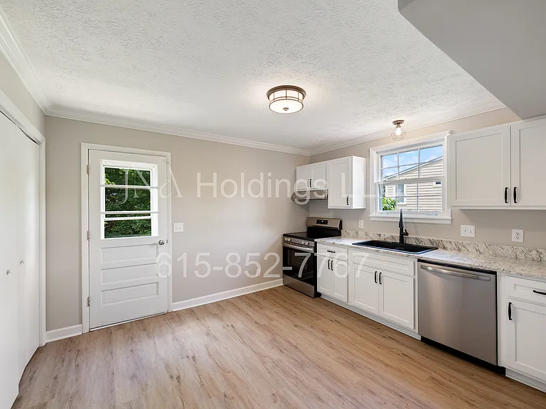 5505 Eulala Dr — Photo 5