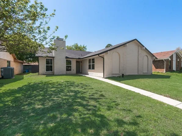 1656 Glenhill Ln, Lewisville, TX 75077