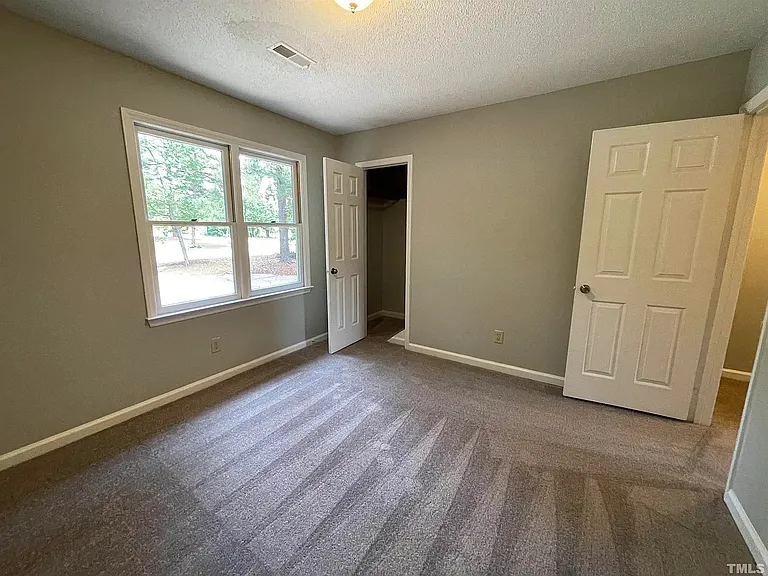 3205 Warwick Dr — Photo 14