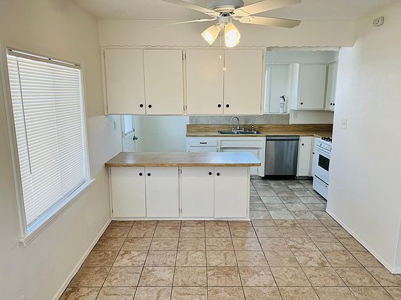 4th image of 7642 Pembrook Ln