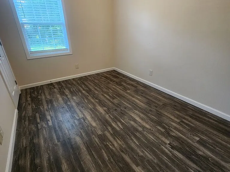 6495 Portsmouth Dr — Photo 6