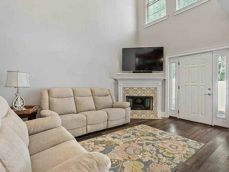 704 Kendal Ct — Photo 22