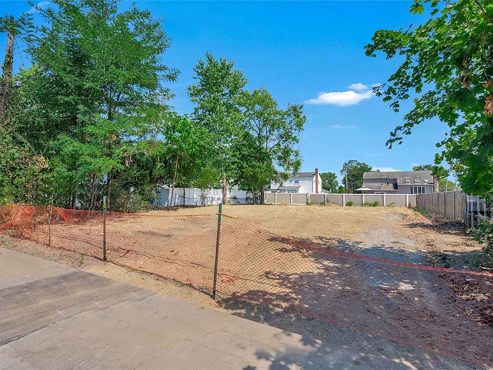 45 Dahlia Ln, Deer Park, NY 11729 MLS 3429277 Zillow