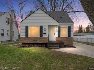 769 Coolidge Ave, Clawson, MI 48017