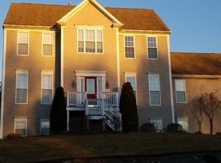 110 Castle Rocks Rd, Warwick, RI 02886