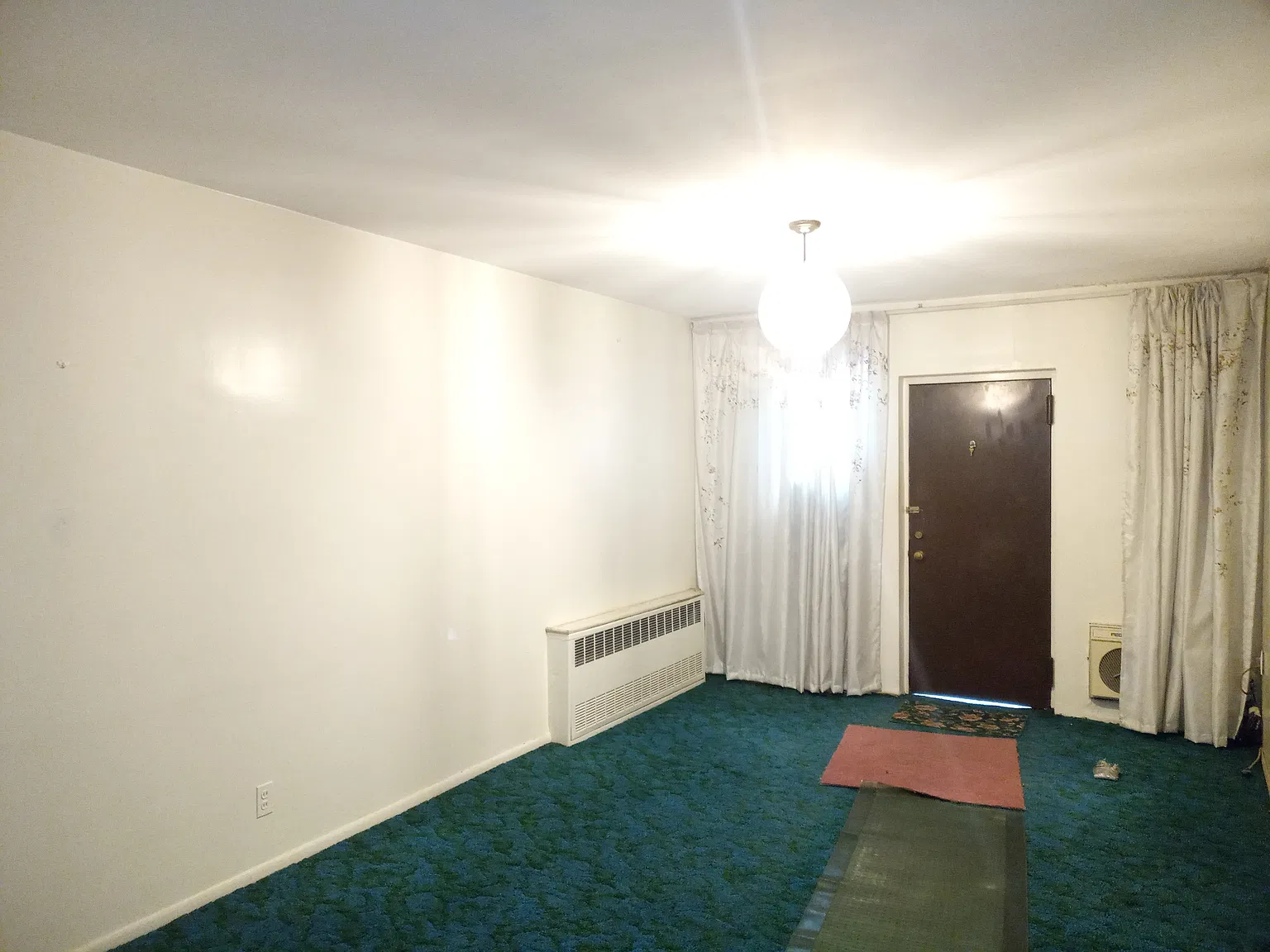 3 bed, 1100 sqft, $3,400 — Photo 2