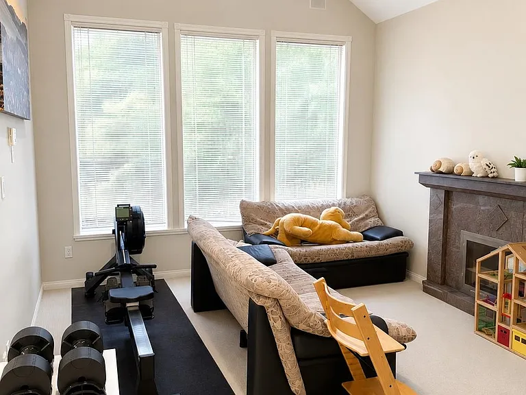 6051 Barnard Dr — Photo 15