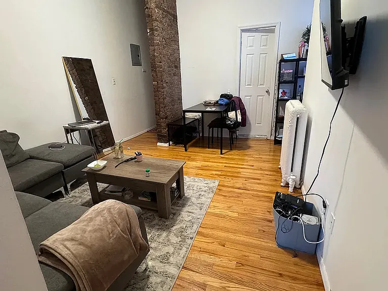 262 W 24th St #6A — Photo 2