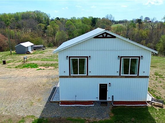 4th image of 322 Layell Rd