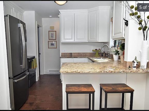 4th image of 190 Valleywood Dr #190