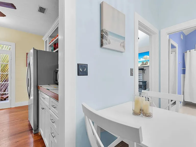 820 Carsten Ln #820 — Photo 9