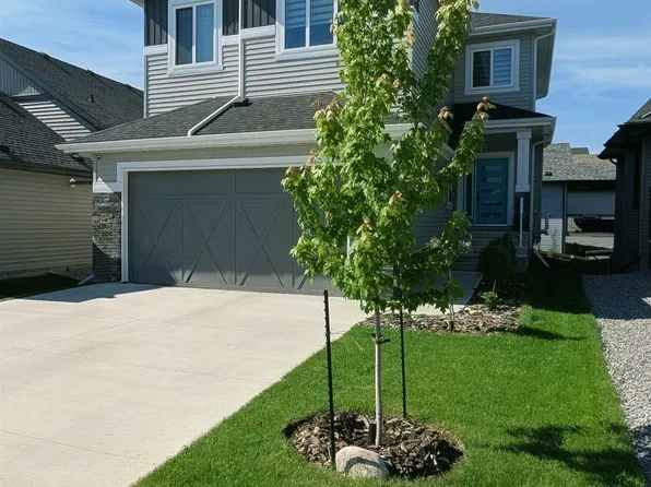 19 Holt Cv, Spruce Grove, AB T7X 2W9
