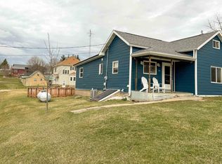 106 W Mineral St, Montfort, WI 53569