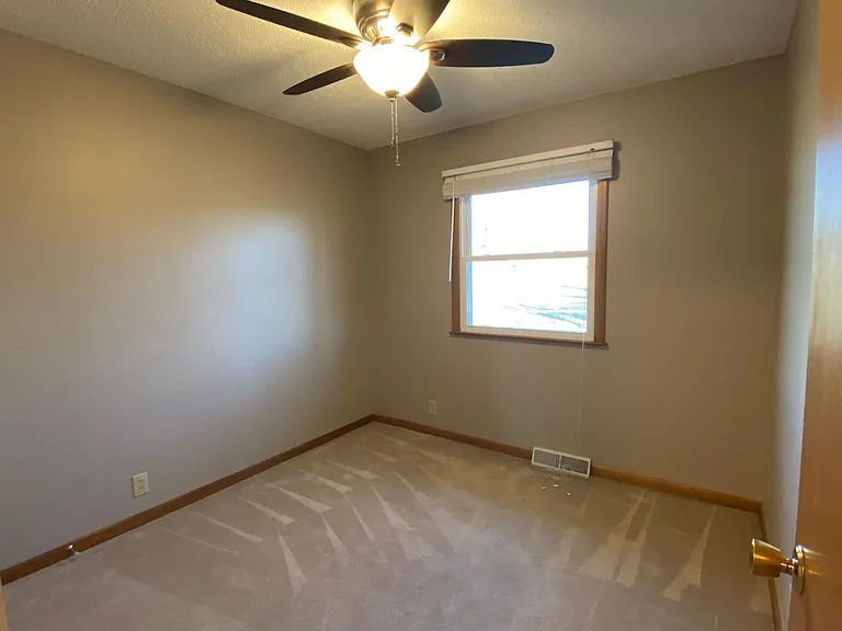 1619 Grove St — Photo 13
