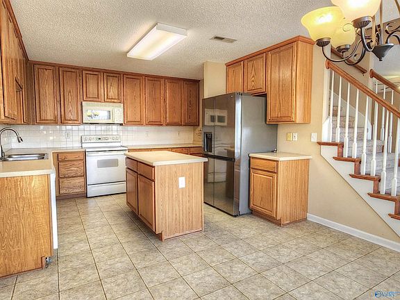 5th image of 227 Park Stone Dr