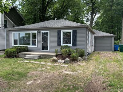 8027 Flagstaff St, Commerce Township, MI, 48382