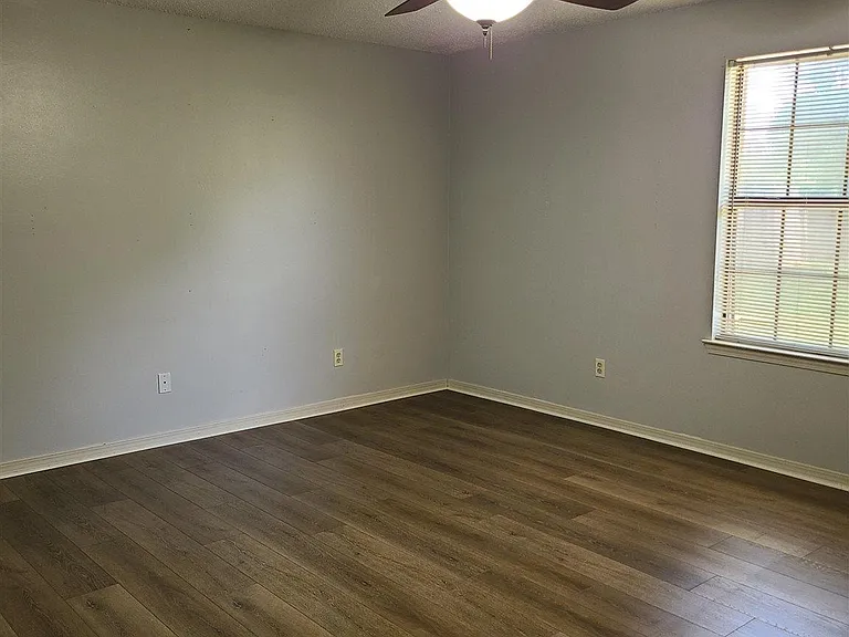 9024 Caribbean Dr — Photo 6