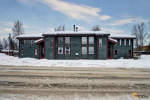 2905 Turnagain St Photo 1