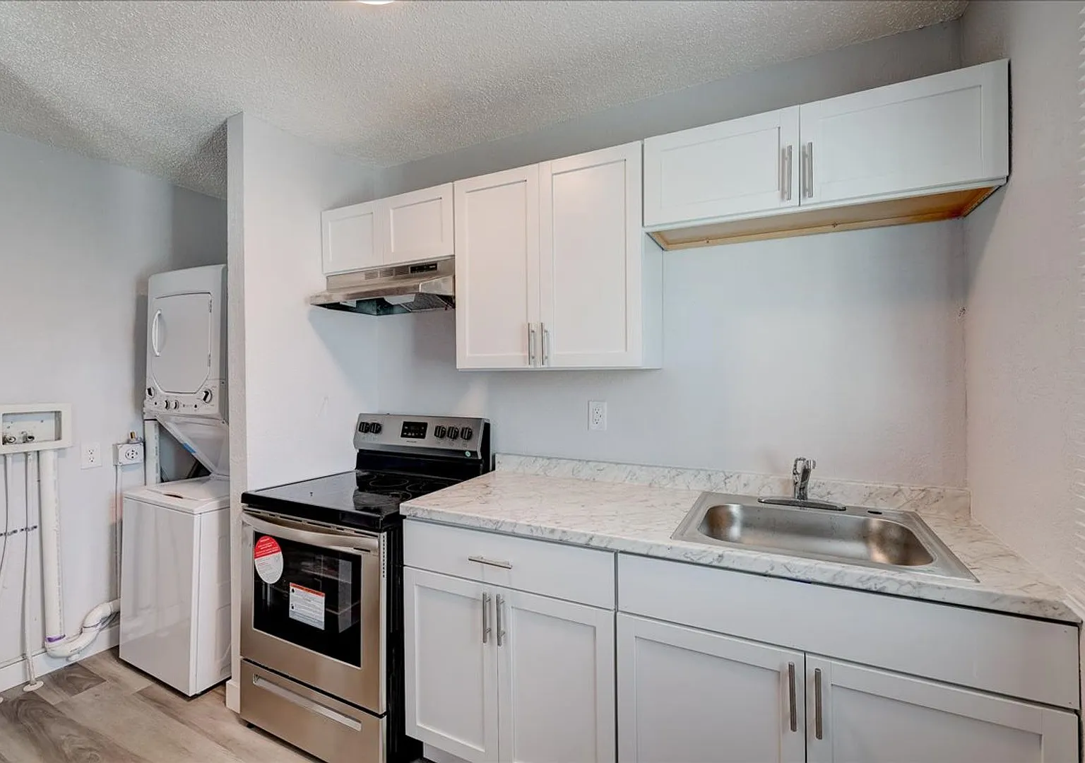 125 NW Aurora Avenue — Photo 1