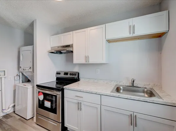 125 NW Aurora Avenue, 125 NW Aurora Ave APT 1, Des Moines, IA 50313
