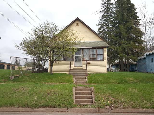 1st image of 364 2nd Ave N
