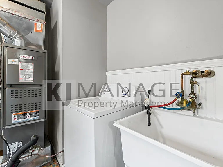 20436 Inkster Rd — Photo 17