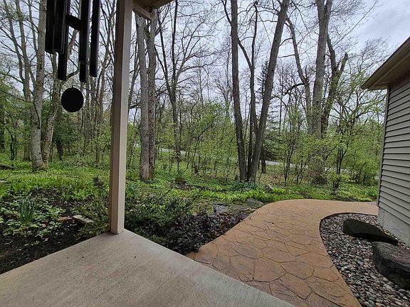 4th image of 498 Meander Wood Road