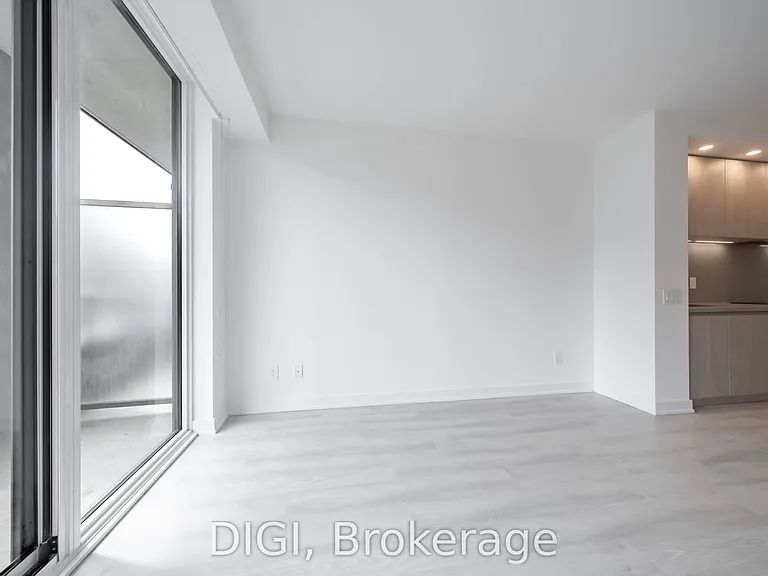 57 Spadina Ave #504 — Photo 11
