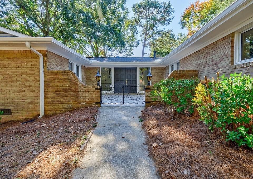 4387 Riverwood Cir, Decatur, GA 30035 | Zillow