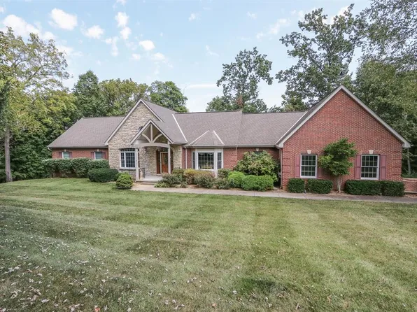 1204 Foxwood Ct, Lawrenceburg, IN 47025