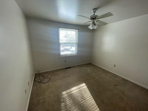 3rd image of 28 Brittany Dr