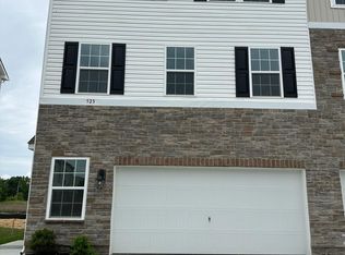523 N Palace Dr, Glassboro, NJ 08028