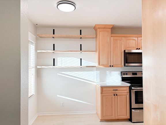 5th image of 4704 Lucerne Lakes Boulevard E #102