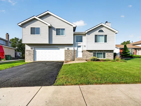 16654 W Sioux Dr, Lockport, IL 60441
