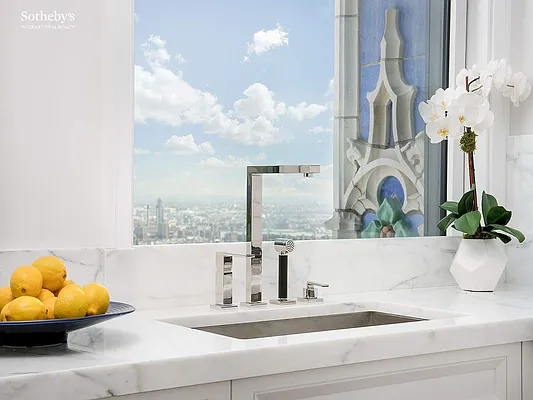 Sold by Sotheby's International Realty | media 20