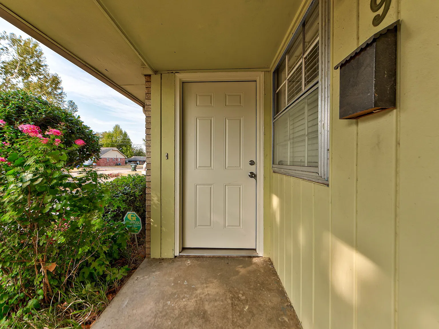 829 Drake Drive - 1 — Photo 3