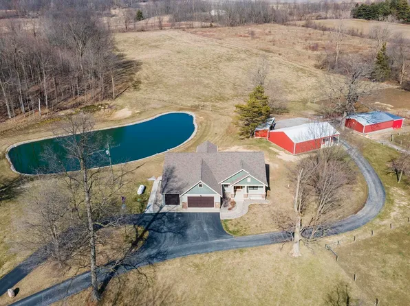 8735 E 600th Rd N, Churubusco, IN 46723