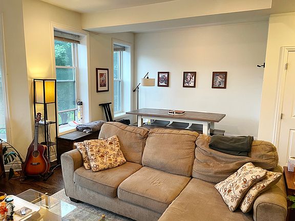 2nd image of 1854 N Humboldt Blvd #2S