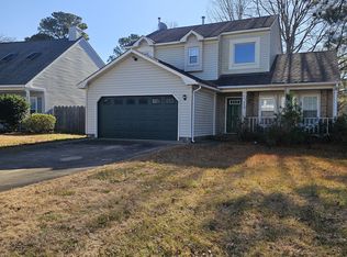 849 Whispering Woods Ct, Virginia Beach, VA 23456