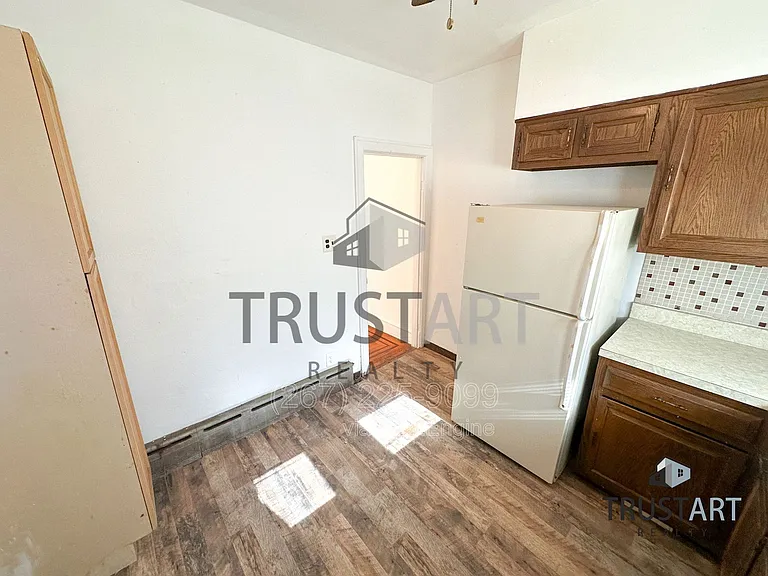 148 W Spencer St #1 — Photo 3