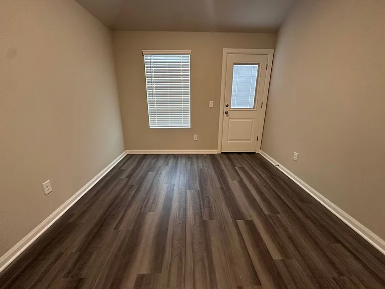 9005 Washita Creek Dr — Photo 6