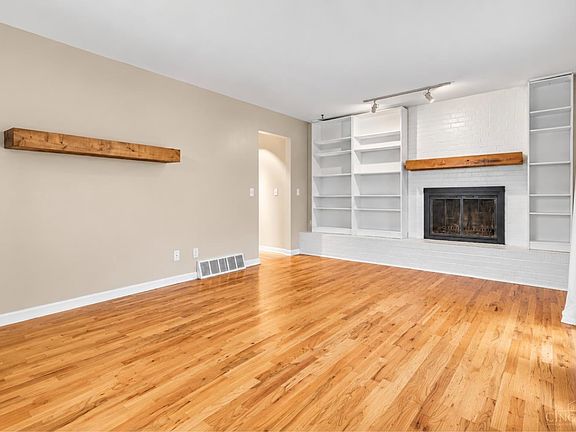 5th image of 1207 Isis Ave #B