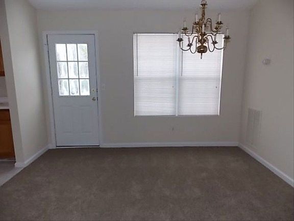 3rd image of 4506 Thornwood Cres
