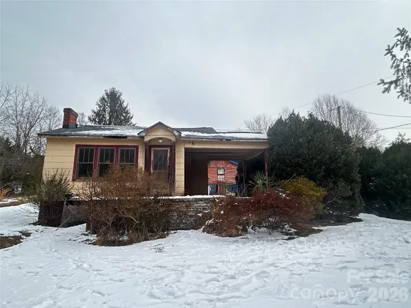 3370 Rocky Rd, Lenoir, NC 28645