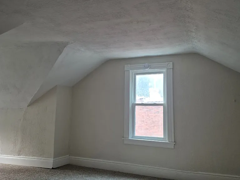 2622 N Charles St — Photo 12