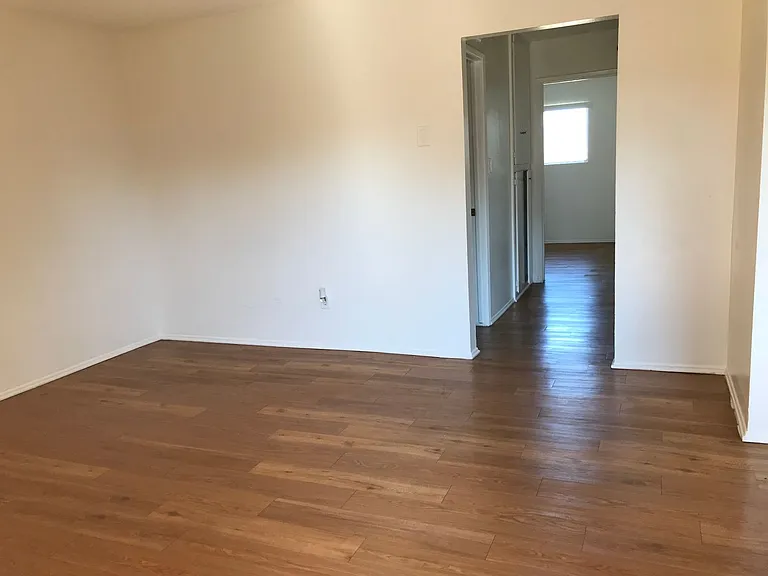 508 S Victoria Ave — Photo 19
