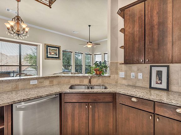 5th image of 101 Milan Ct
