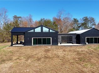 210 Meadow Stone Ln, Mount Airy, NC 27030