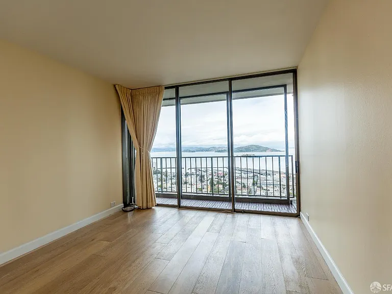 999 Green St #2501 — Photo 7