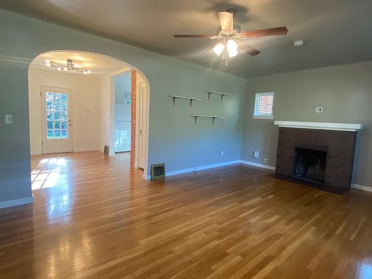 1303 S Garfield St — Photo 16